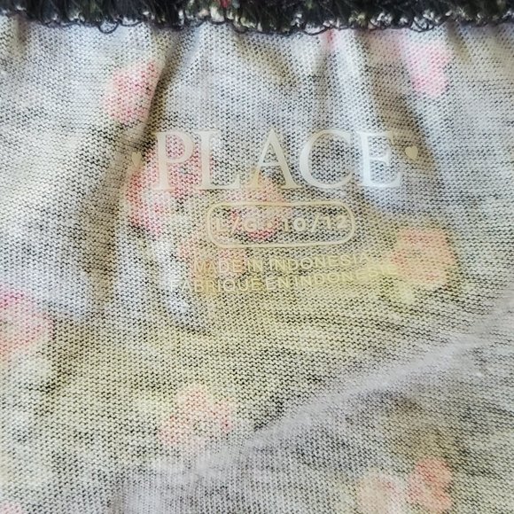 VIGOSS and THE CHILDREN PLACE JEAN SHORTS and FLORAL PEASANT TOP BUNDLE - Picture 7 of 7